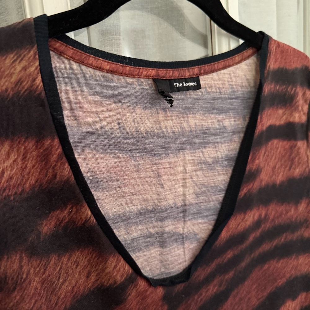 The Kooples Brown Black Tiger Graphic U-Neck T-Shirt 🐅 MEDIUM Top Tee - Picture 4 of 11